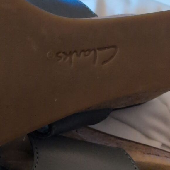 Collection by Clarks Women's Lafley Joy slingback leather sandals size 7.5 - Picture 8 of 8